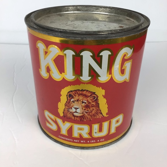 Vintage King Syrup large tin can/lions head.